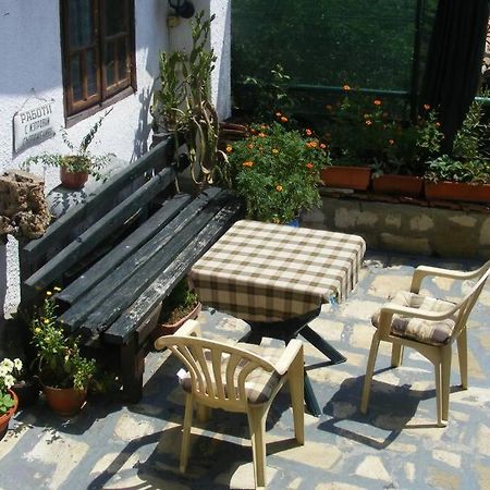 Authentic Guest Stay In The Heart Of Veliko Tarnovo Студио С Изглед Към Царевец Exterior photo