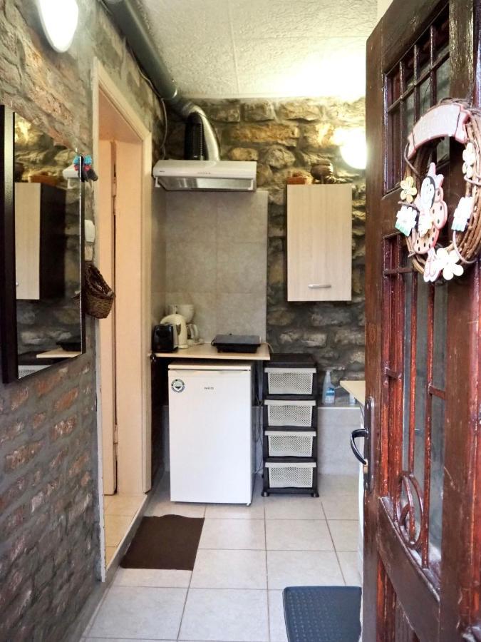 Authentic Guest Stay In The Heart Of Veliko Tarnovo Студио С Изглед Към Царевец Exterior photo