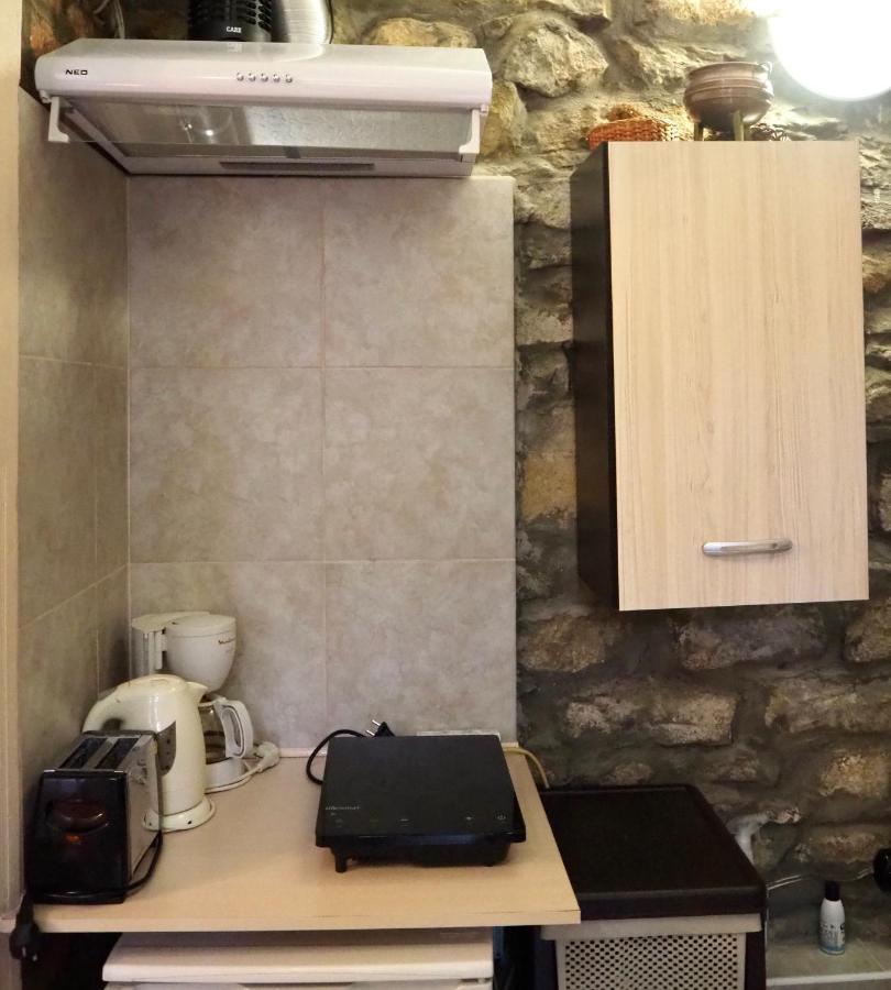 Authentic Guest Stay In The Heart Of Veliko Tarnovo Студио С Изглед Към Царевец Exterior photo