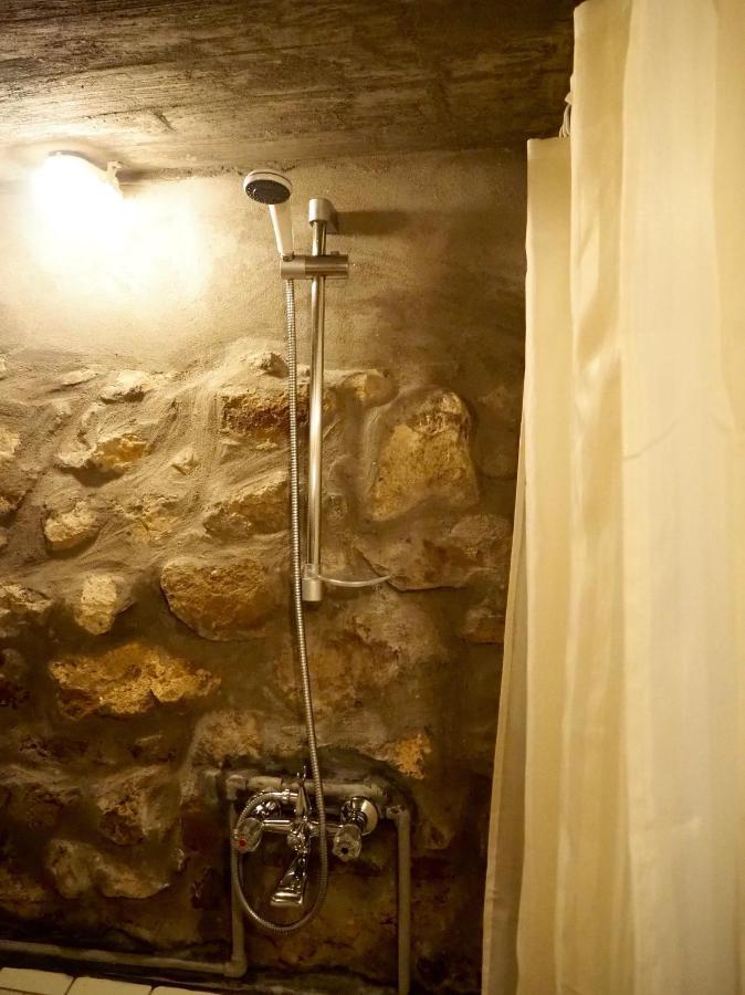 Authentic Guest Stay In The Heart Of Veliko Tarnovo Студио С Изглед Към Царевец Exterior photo